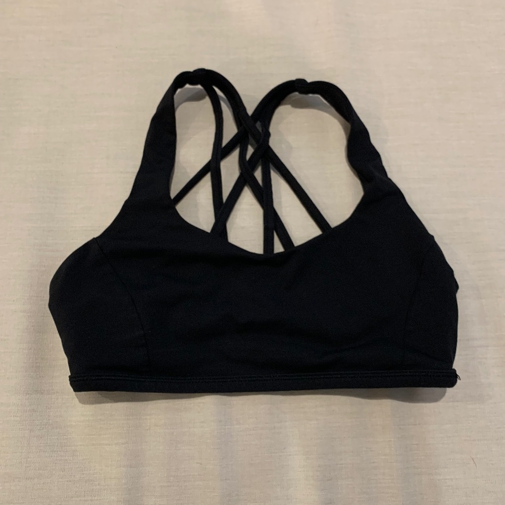Lululemon black bra size 6